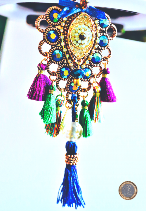 sautoir glorious de chez Aline B imposant très habillé multicolore