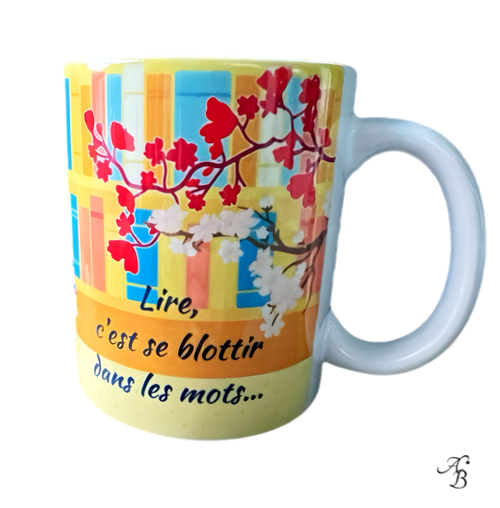 Le Mug à message – Lire et rêver est une idée cadeau idéale pour les passionnés de lecture. Poétique et pratique, il accompagne chaque pause lecture avec tendresse et sérénité.