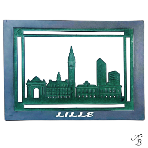 Silhouette de ville A5 - Lille en vert de gris découpée en papier