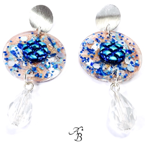 Boucles d’oreilles clous résine Lewisia avec disque transparent et éclats colorés faites main