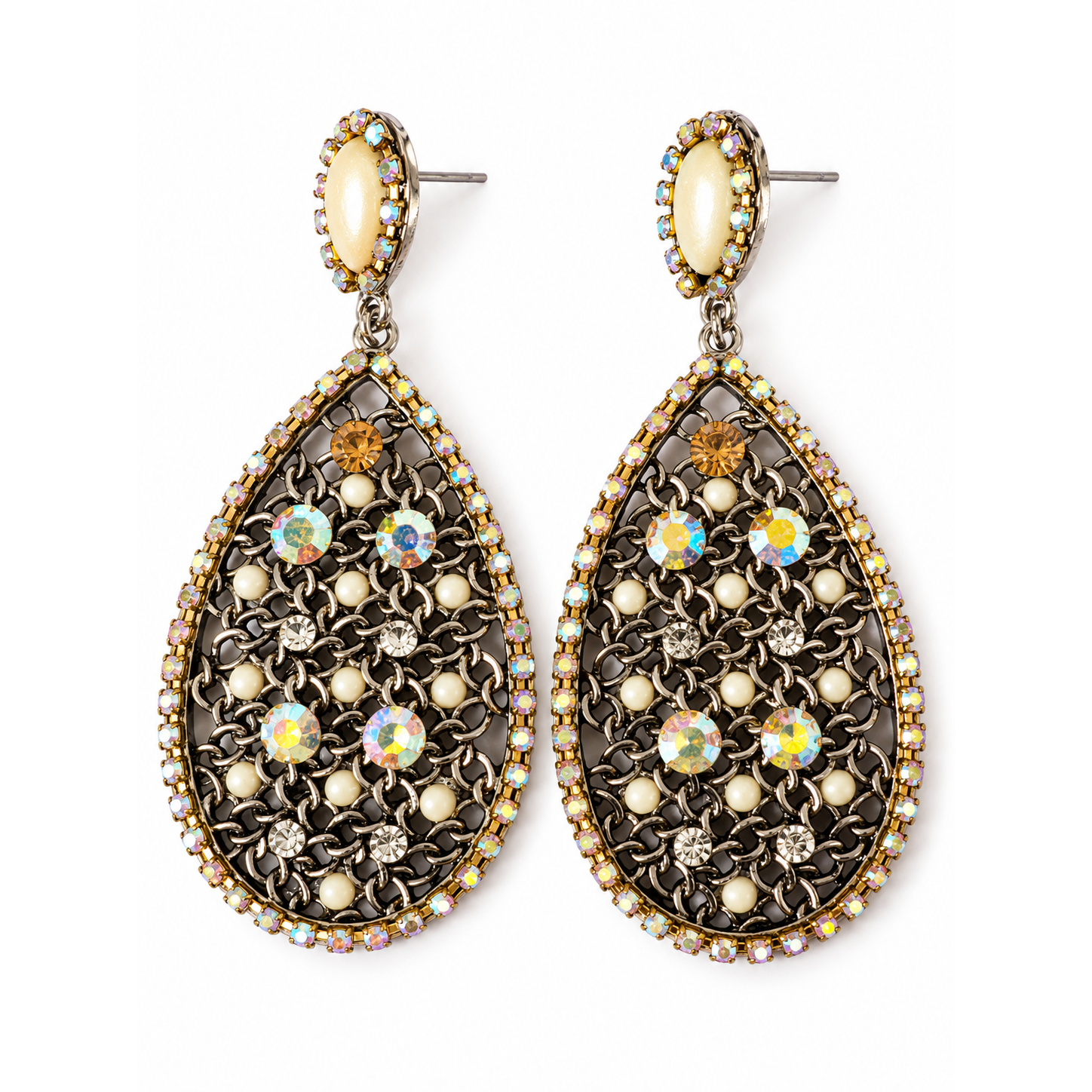 Boucles d’oreilles clous Maillons de lumière de face : pampilles ovales ajourées ornées de cristaux Swarovski – Aline B Création