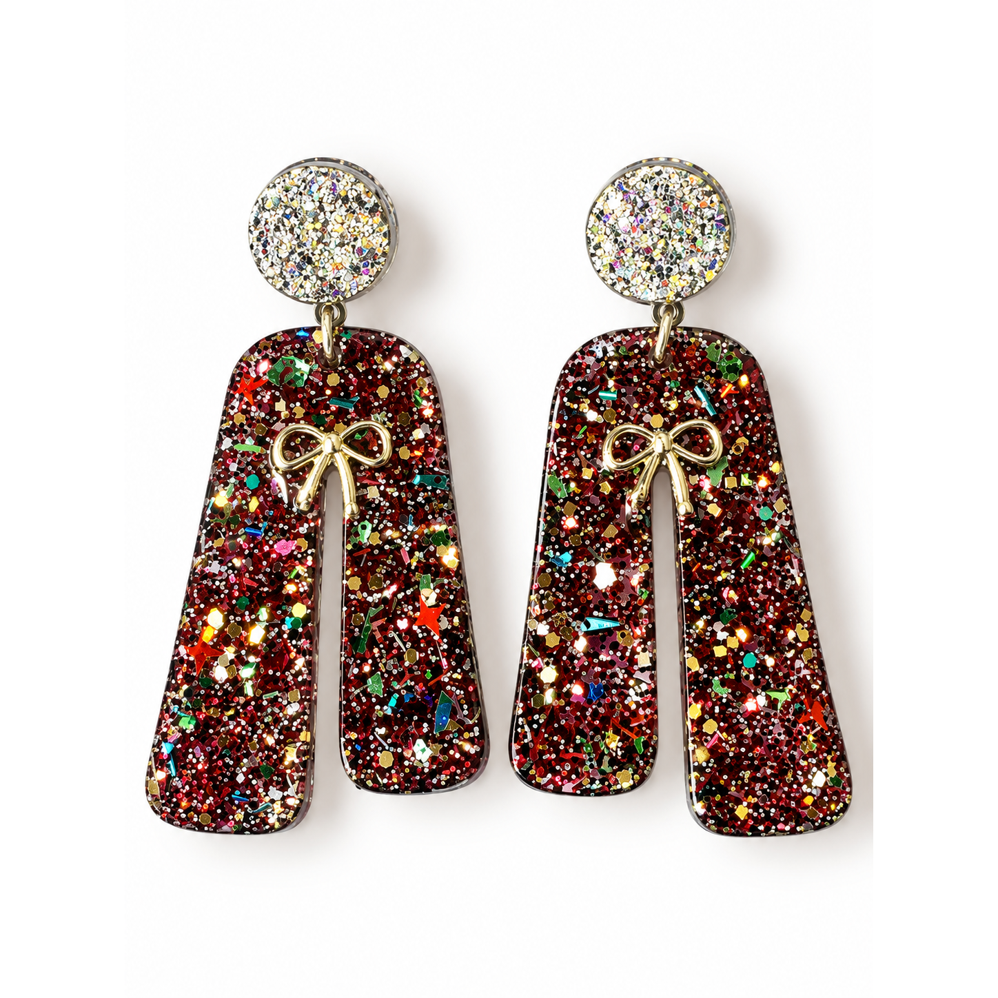 Boucles d’oreilles clous Resin’ Florentine de face : pampilles en résine chocolat et bordeaux – Aline B Création