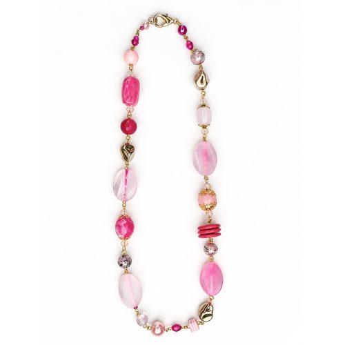 Collier d'antan Rose praline vue d’ensemble : un fil de perles roses, anciennes et neuves – Aline B Création
